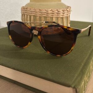 Stylish Tortoiseshell Sunglasses